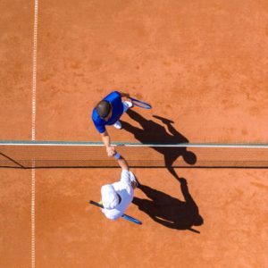 Peut-on changer de surface lors d’une rénovation court de tennis ?