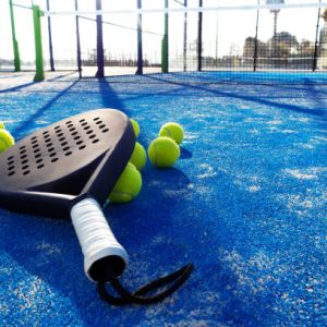 Comment comparer efficacement plusieurs devis de construction court de tennis à Fréjus ?