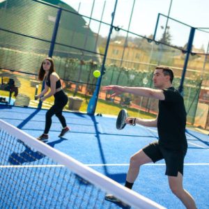 Pourquoi le terrassement est-il essentiel lors d’une construction court de tennis à Nice ?